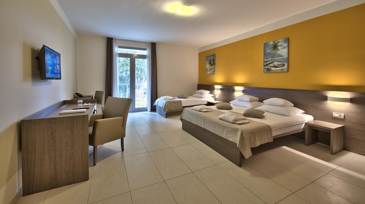 Camera Familiare con Balcone